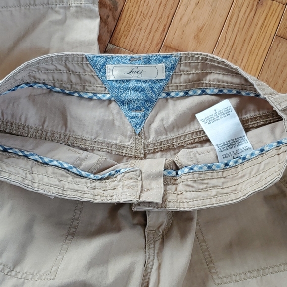Levis Cargo capris🌹 - Picture 7 of 7